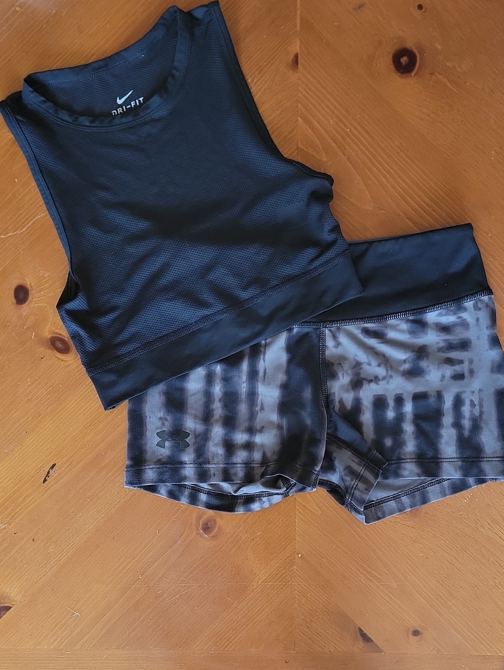 Under Armour HeatGear Tie Dye Compression Volleyball Shorts XS